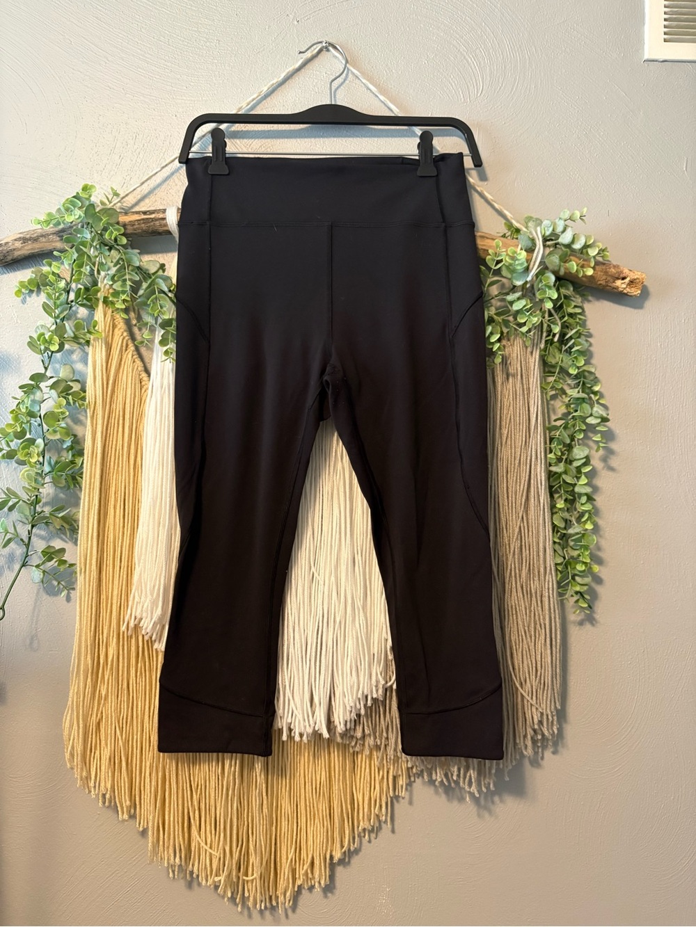 Lululemon Black Cropped Leggings